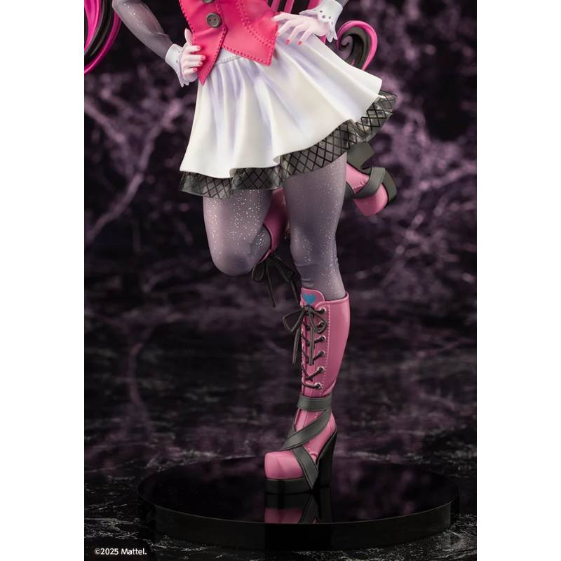 PRE-ORDER - MONSTER HIGH™ - Draculaura™ BISHOUJO STATUE