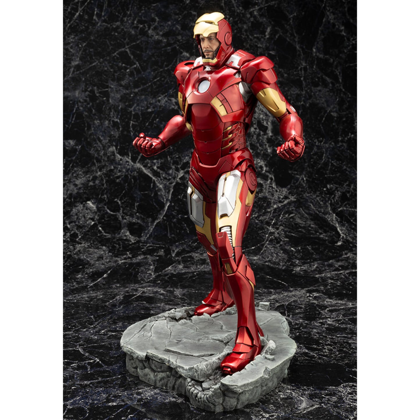 Marvel: Avengers - Iron Man Mark(7) 1/6th Scale Statue
